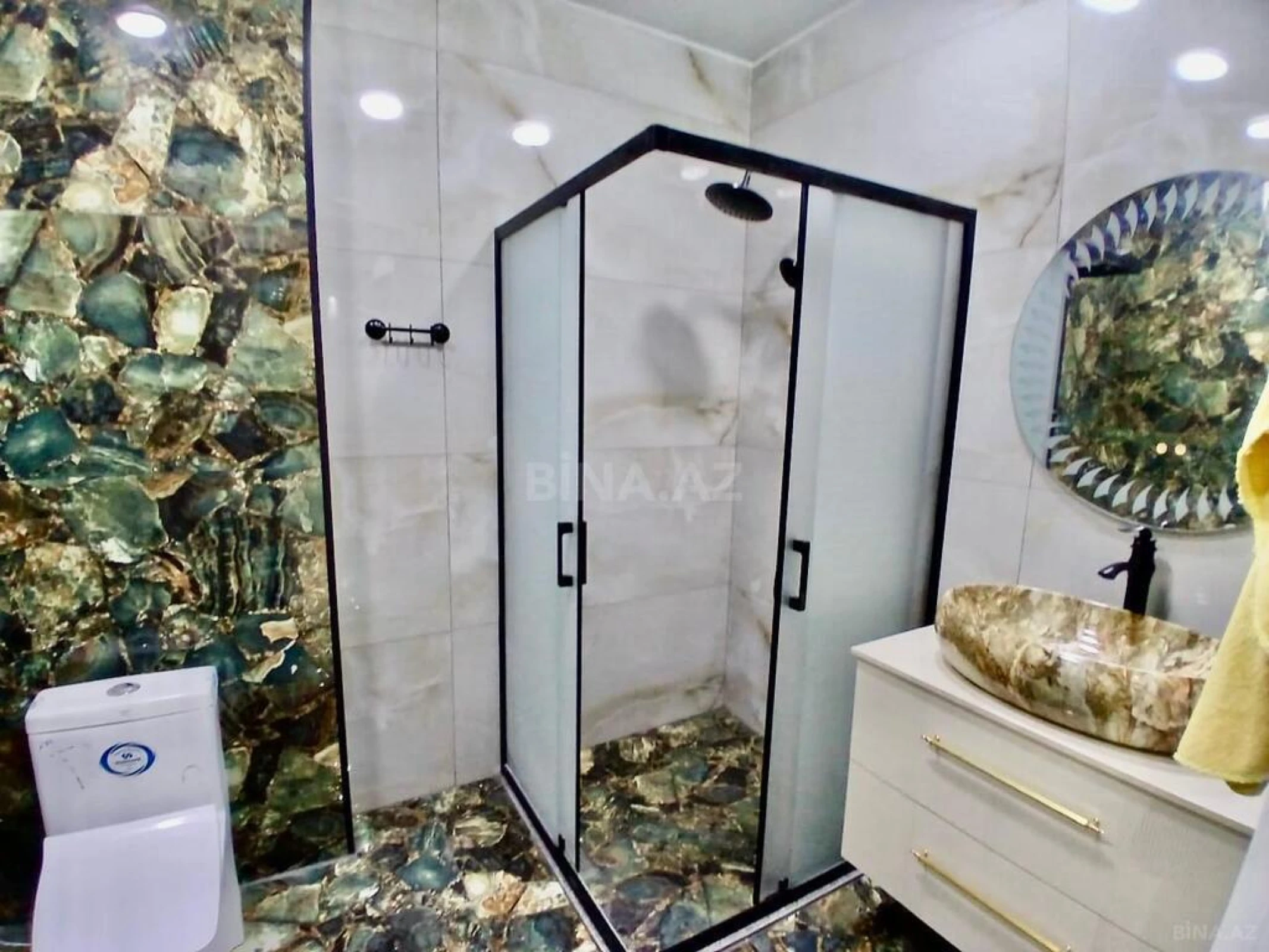 Satılır 2 otaqlı mənzil 85 m²