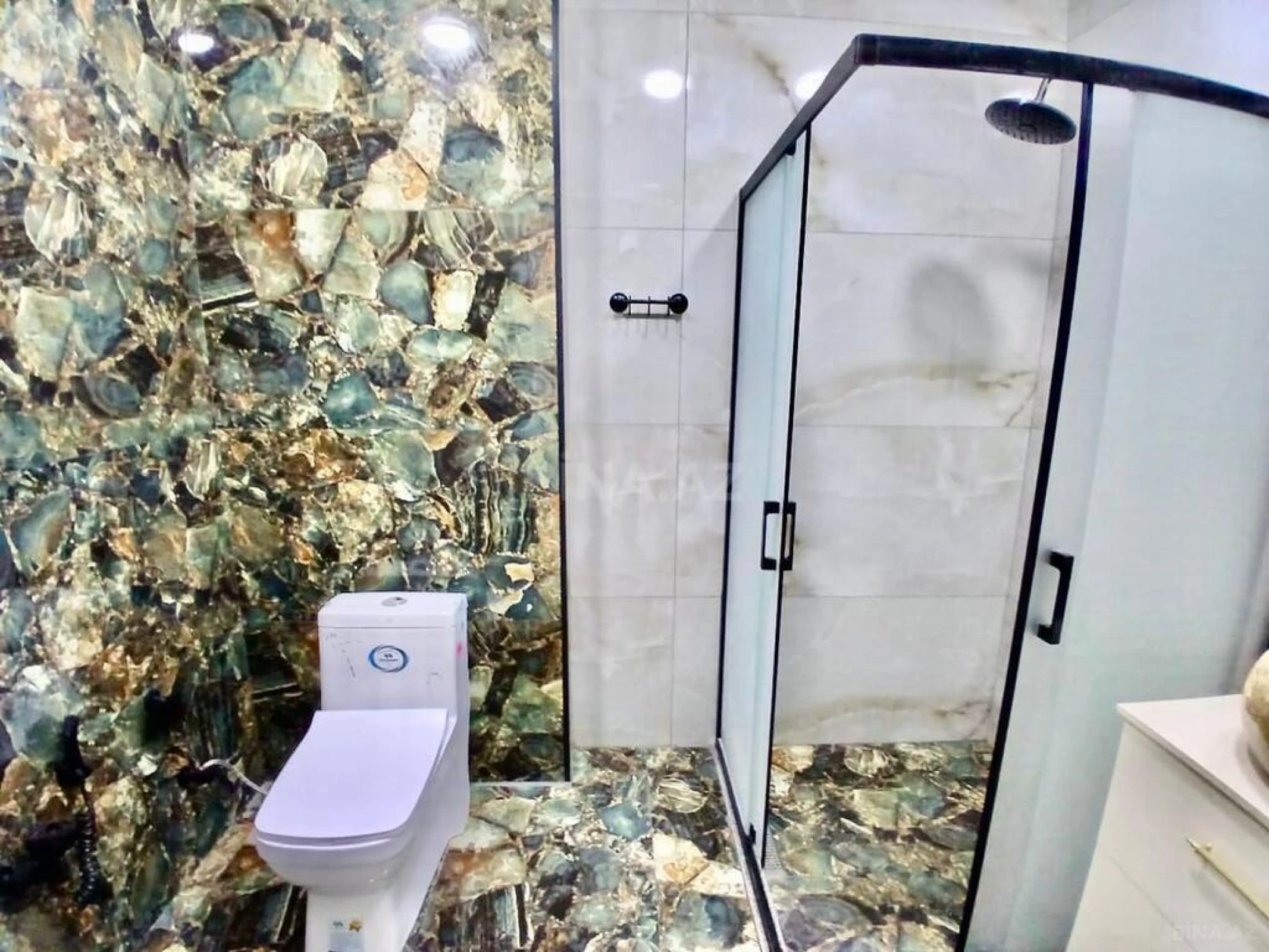 Satılır 2 otaqlı mənzil 85 m²