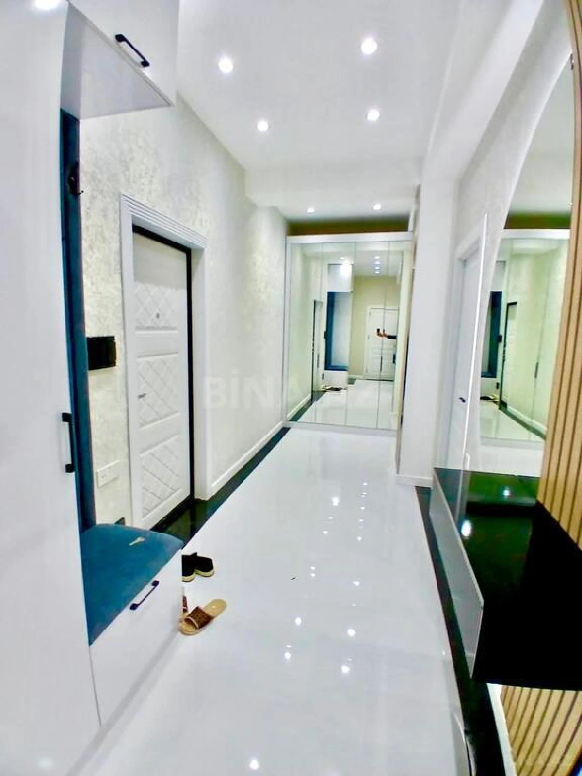 Satılır 2 otaqlı mənzil 85 m²