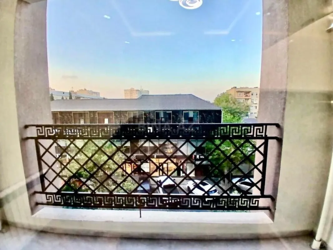 Satılır 2 otaqlı mənzil 85 m²