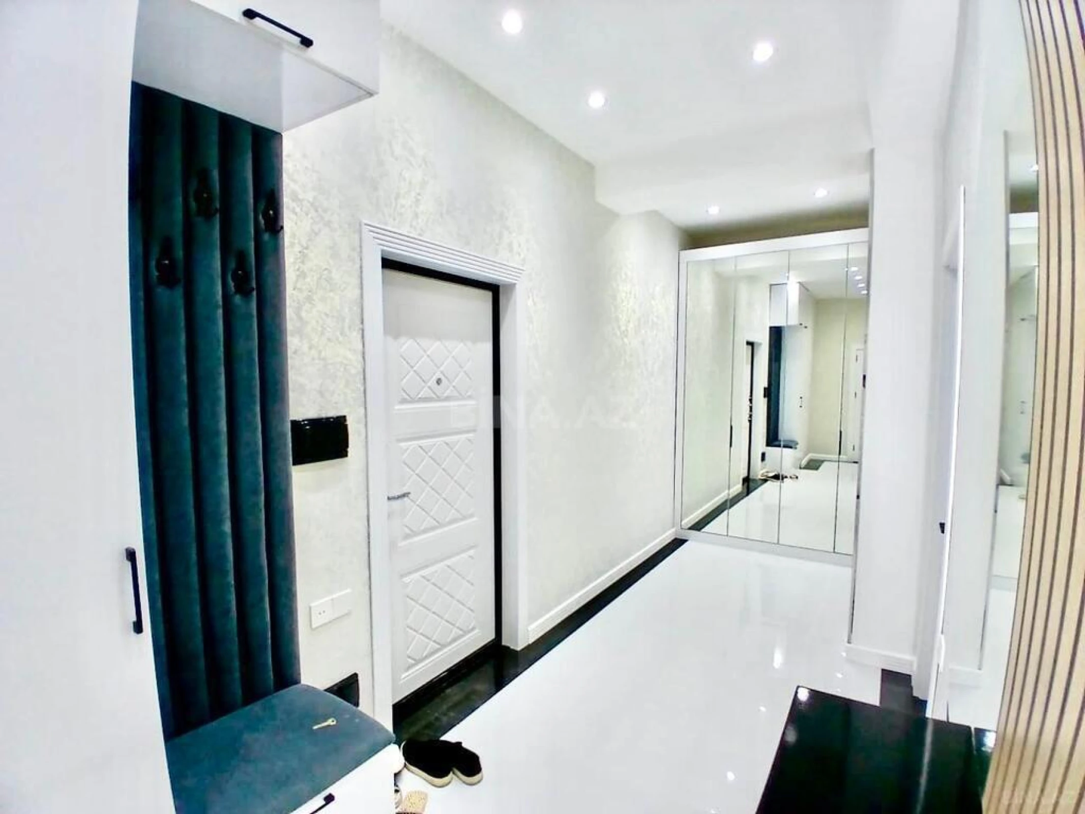 Satılır 2 otaqlı mənzil 85 m²