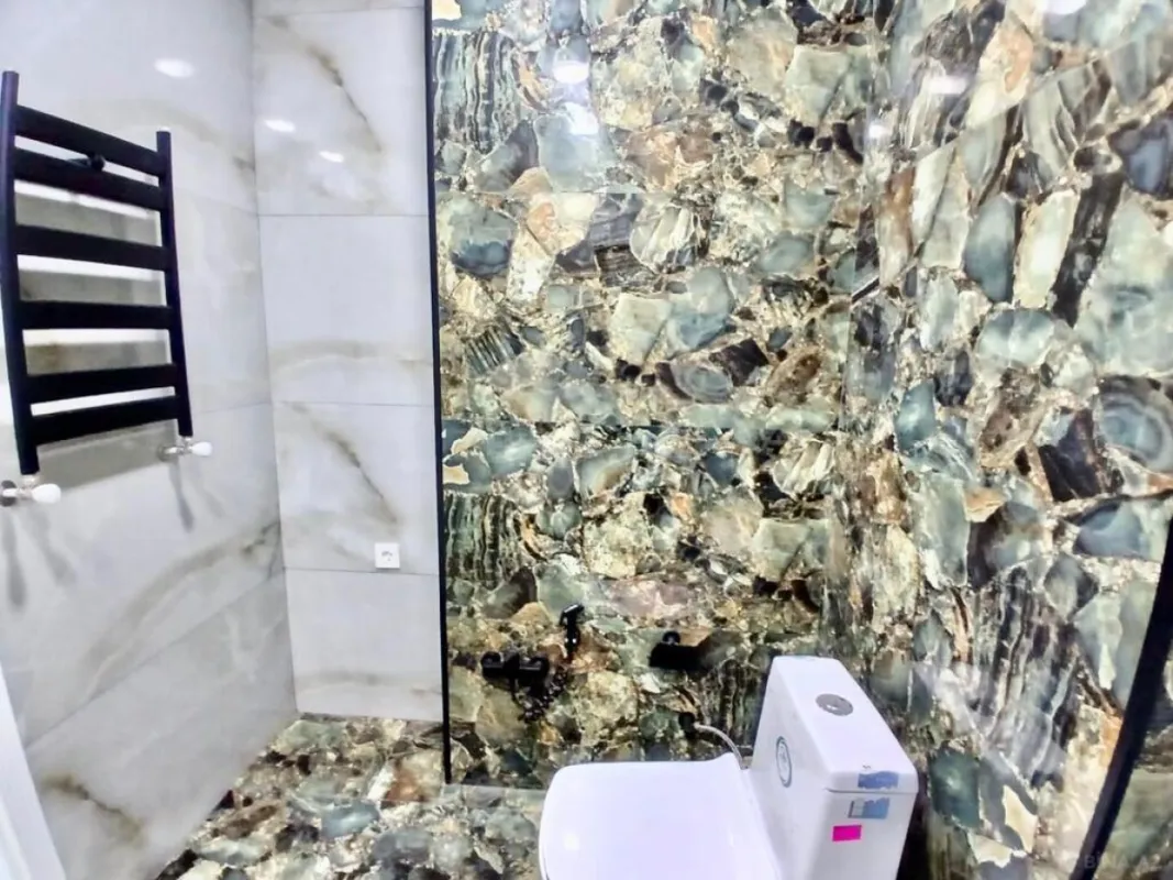 Satılır 2 otaqlı mənzil 85 m²