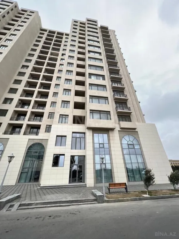Satılır 3 otaqlı mənzil 173 m²