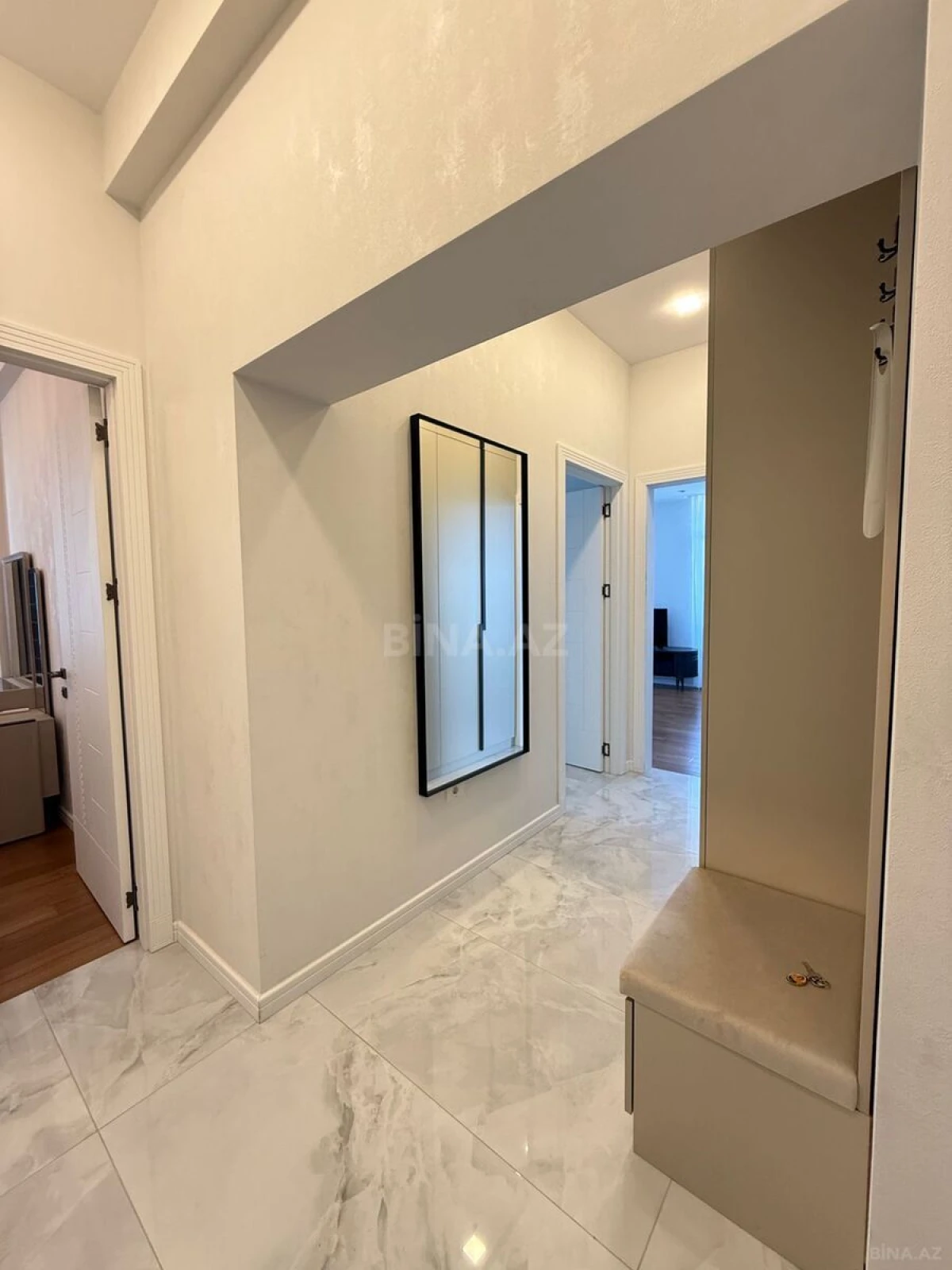 Kirayə verilir 2 otaqlı mənzil 80 m²