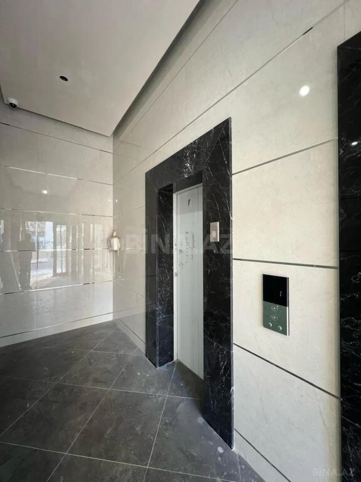 Kirayə verilir 2 otaqlı mənzil 80 m²