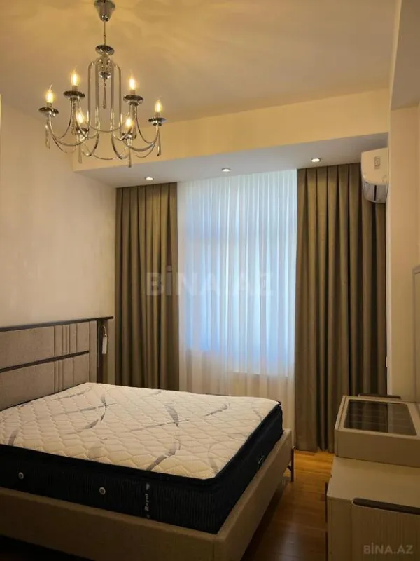 Kirayə verilir 2 otaqlı mənzil 80 m²