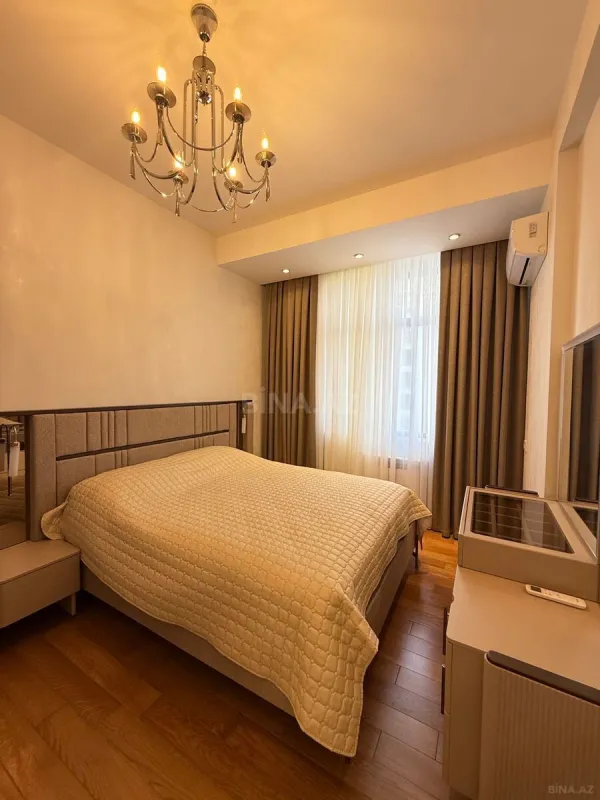 Kirayə verilir 2 otaqlı mənzil 80 m²