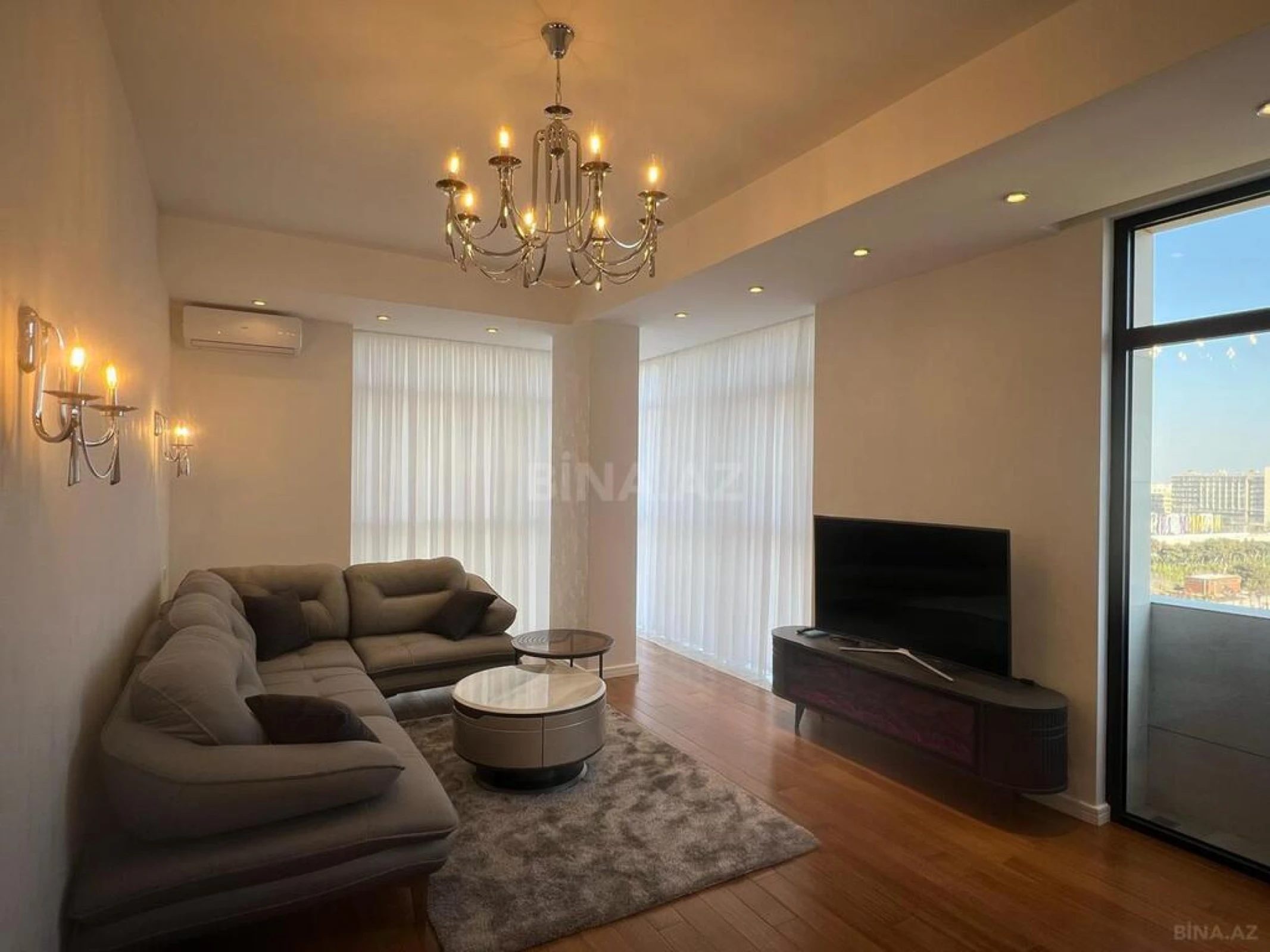 Kirayə verilir 2 otaqlı mənzil 80 m²
