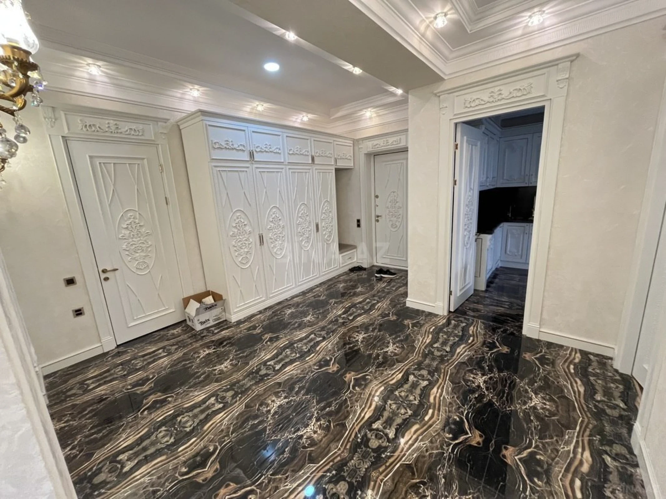 Kirayə verilir 3 otaqlı mənzil 155 m²