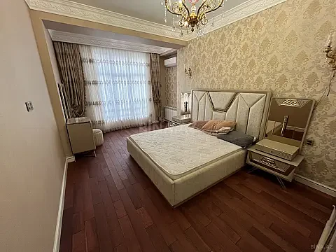 Kirayə verilir 3 otaqlı mənzil 155 m²