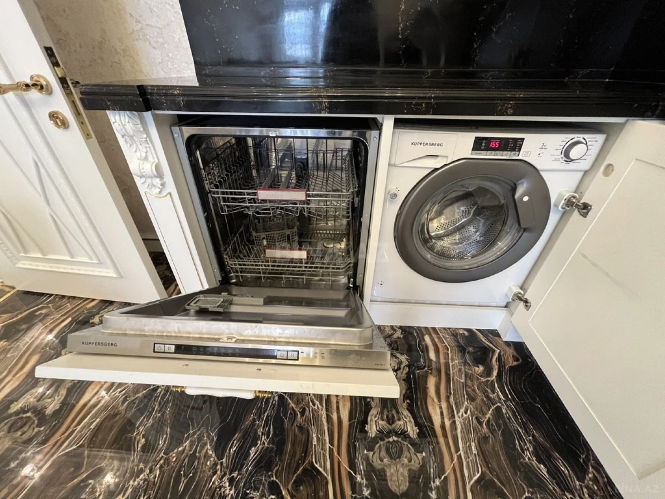 Kirayə verilir 3 otaqlı mənzil 155 m²