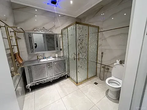Kirayə verilir 3 otaqlı mənzil 155 m²