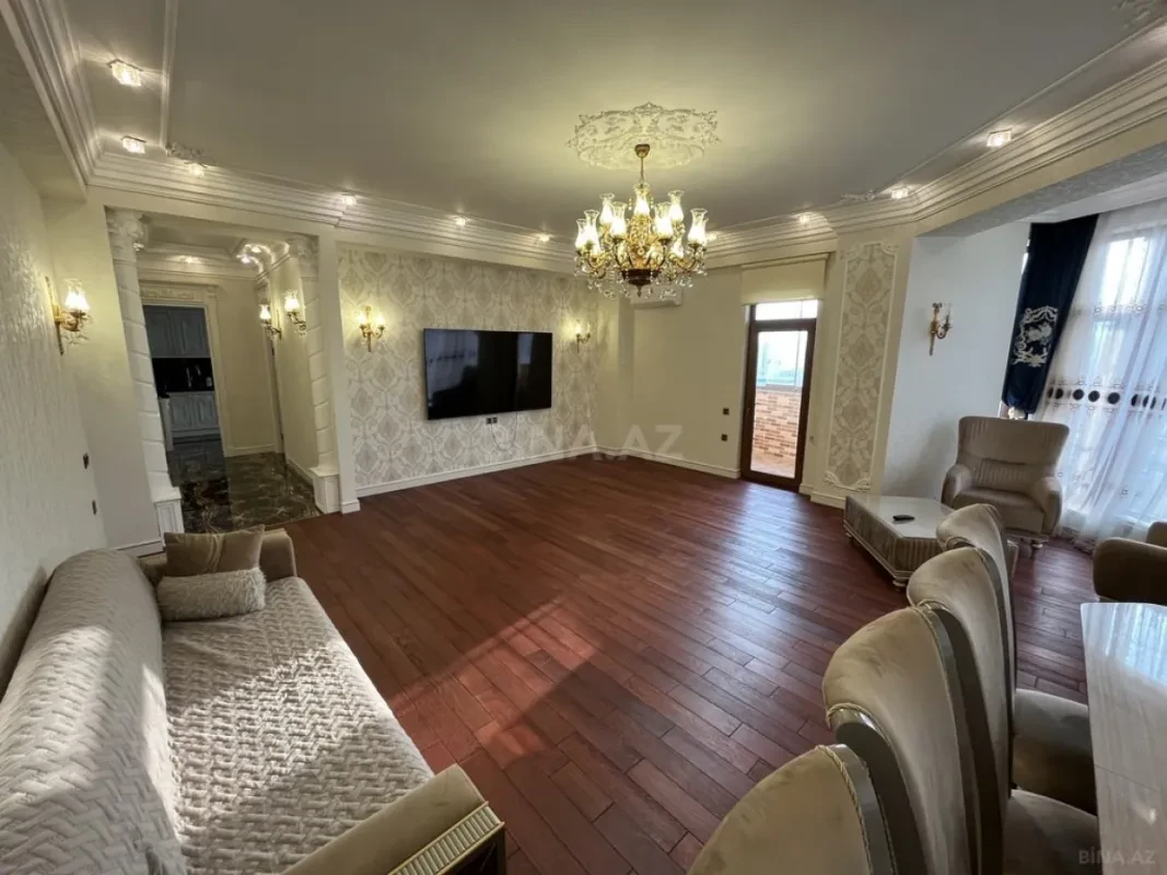 Kirayə verilir 3 otaqlı mənzil 155 m²