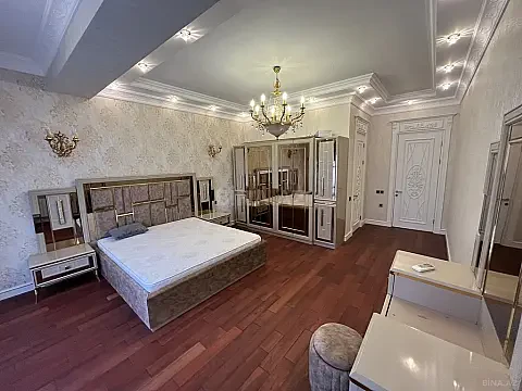 Kirayə verilir 3 otaqlı mənzil 155 m²