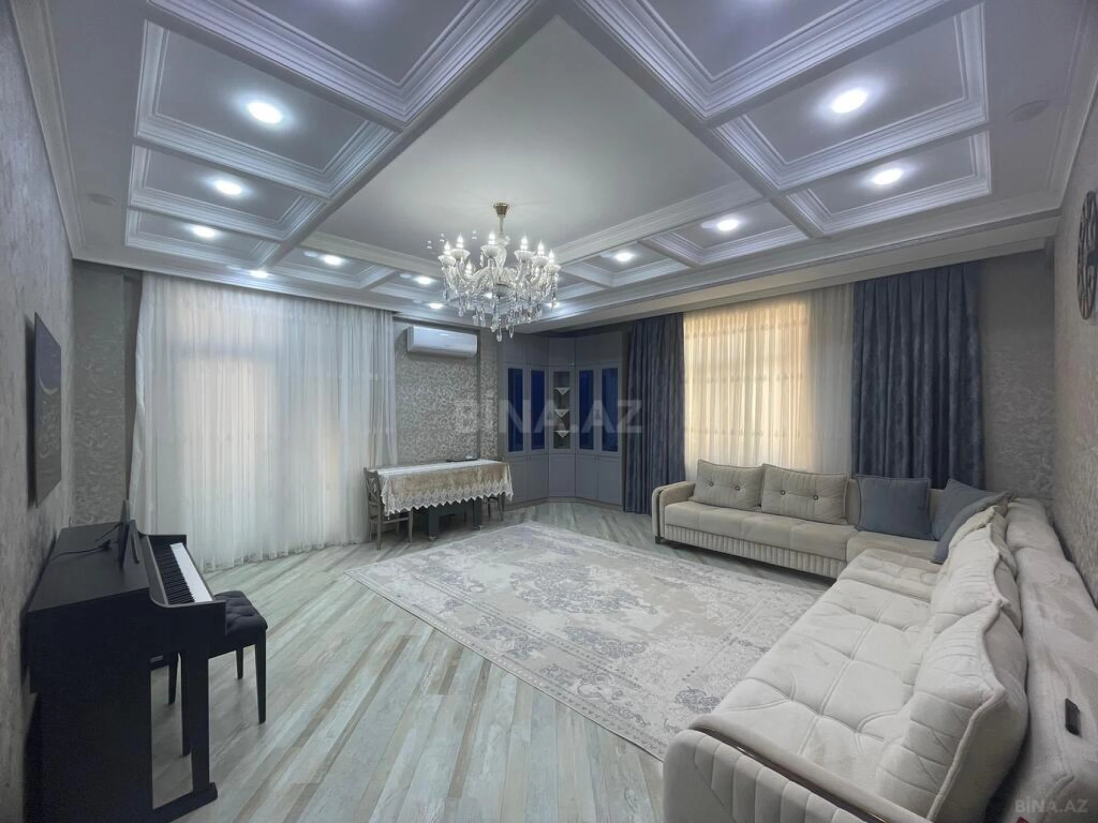 Satılır 3 otaqlı mənzil 120 m²
