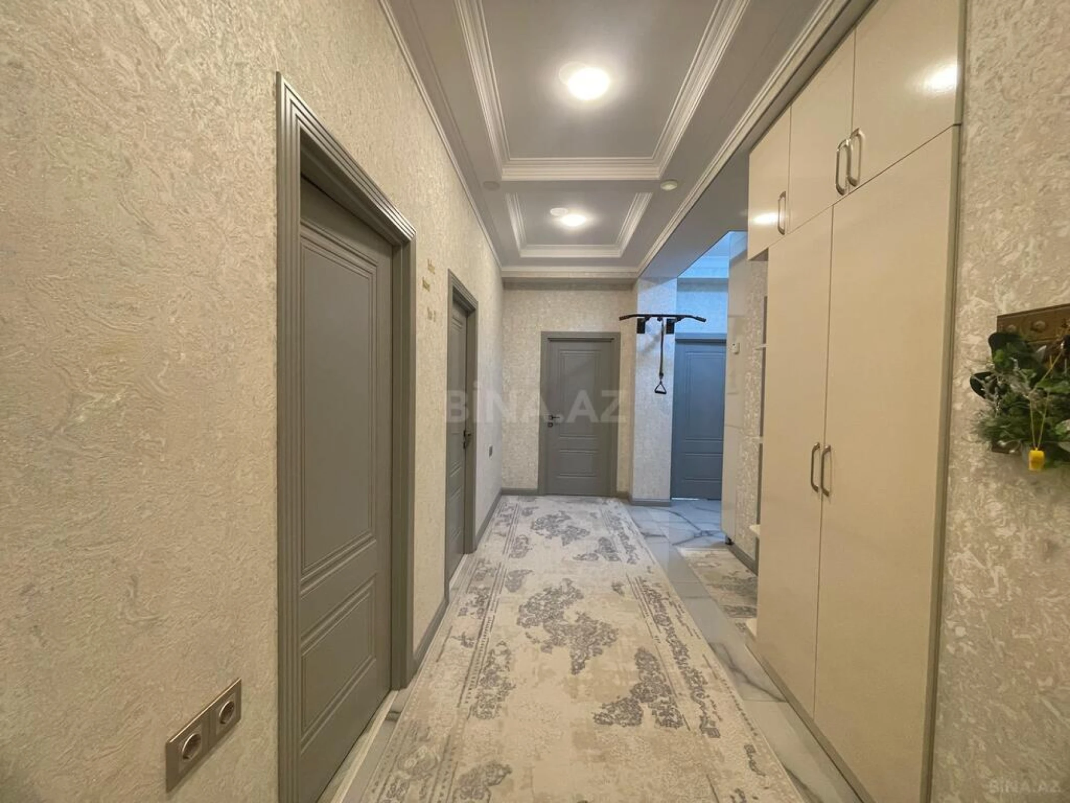 Satılır 3 otaqlı mənzil 120 m²
