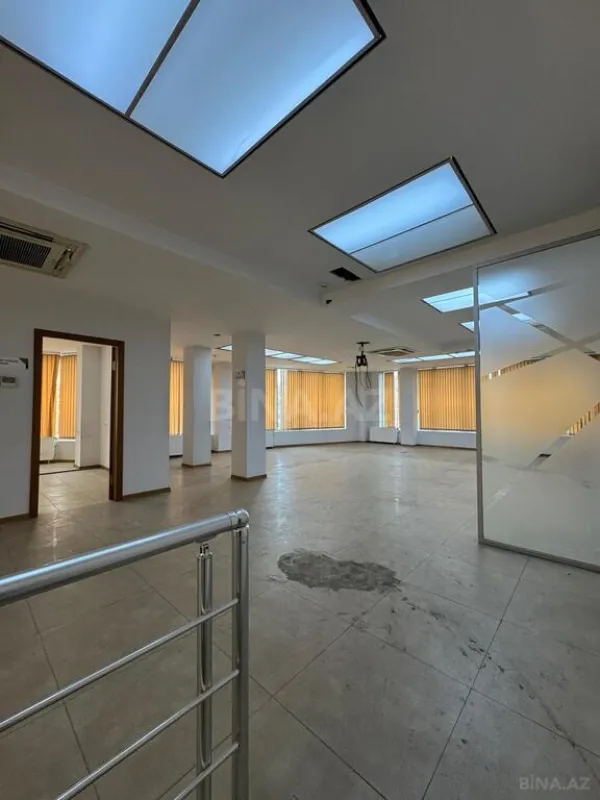 Kirayə verilir obyekt 400 m²