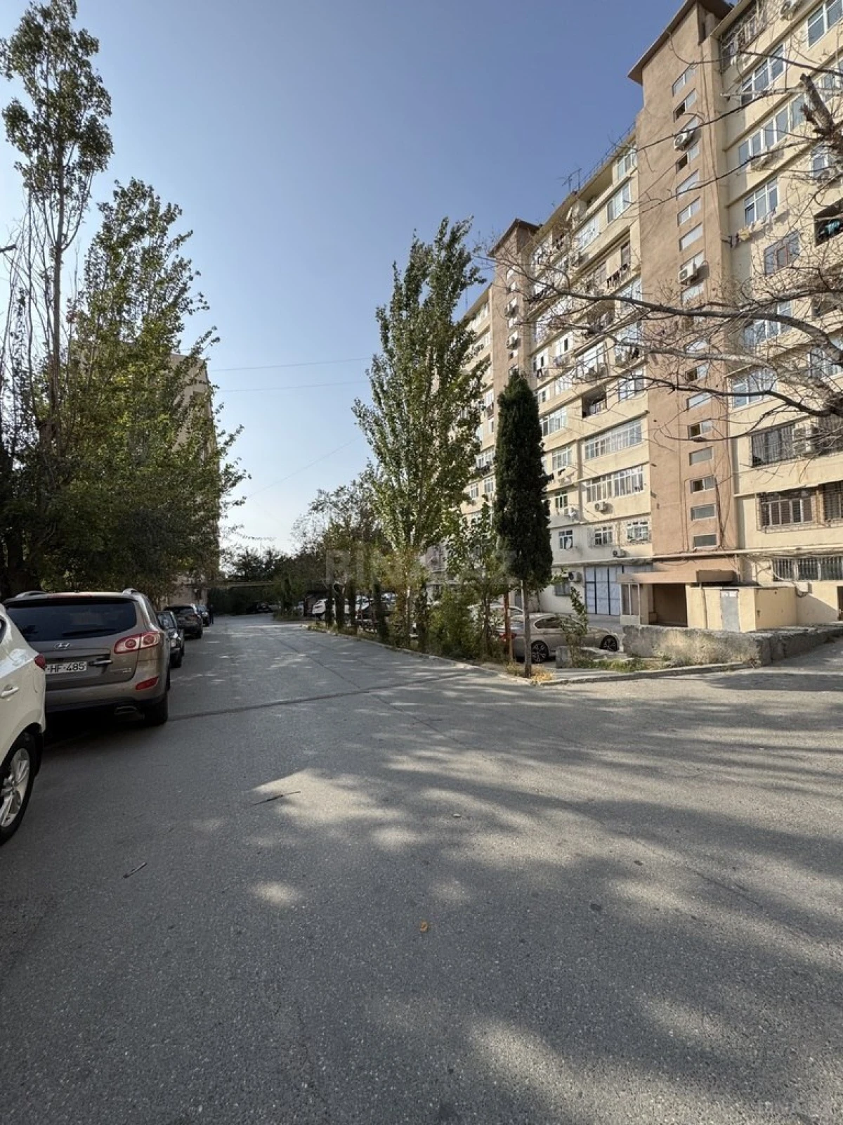 Satılır 4 otaqlı mənzil 110 m²