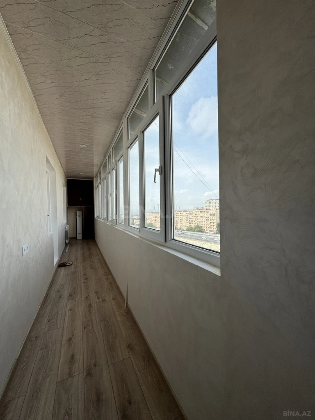Satılır 4 otaqlı mənzil 110 m²