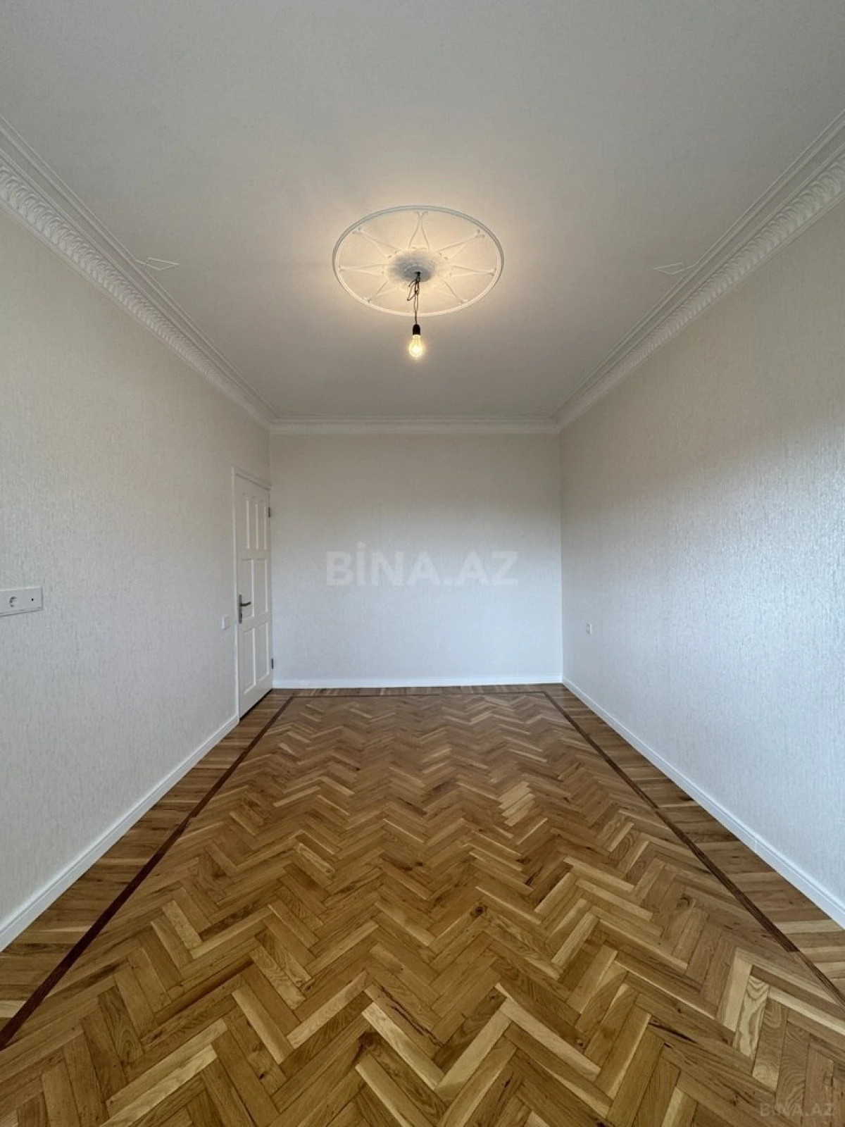 Satılır 4 otaqlı mənzil 110 m²