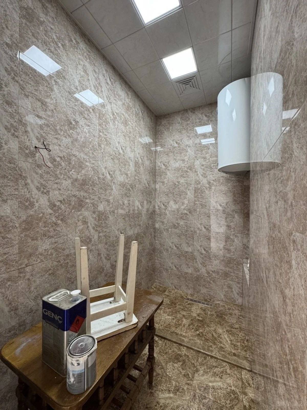 Satılır 4 otaqlı mənzil 110 m²