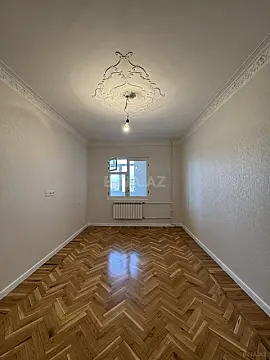 Satılır 4 otaqlı mənzil 110 m²
