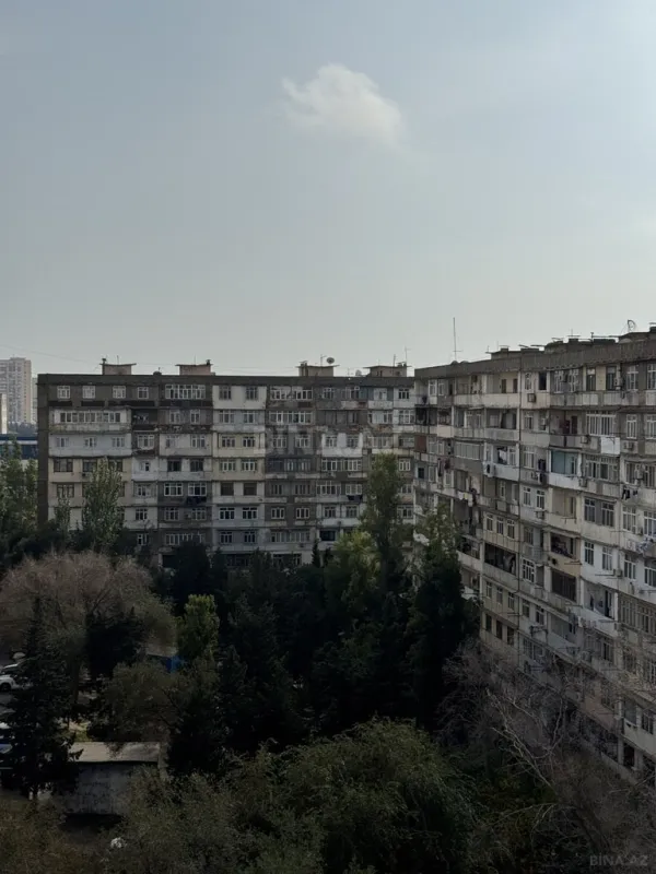 Satılır 4 otaqlı mənzil 110 m²