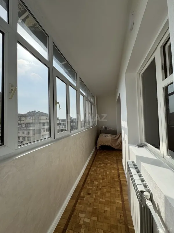 Satılır 4 otaqlı mənzil 110 m²