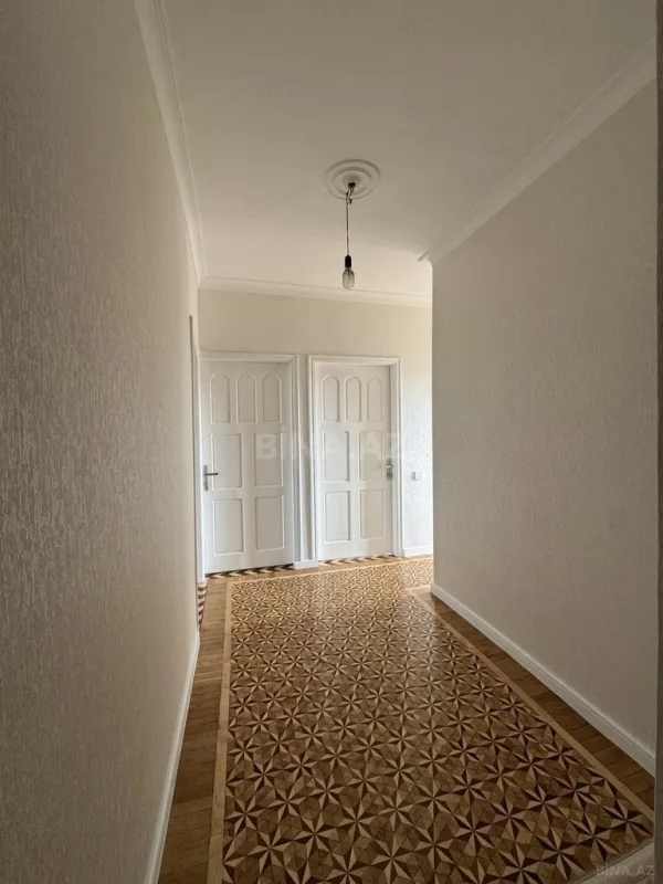 Satılır 4 otaqlı mənzil 110 m²