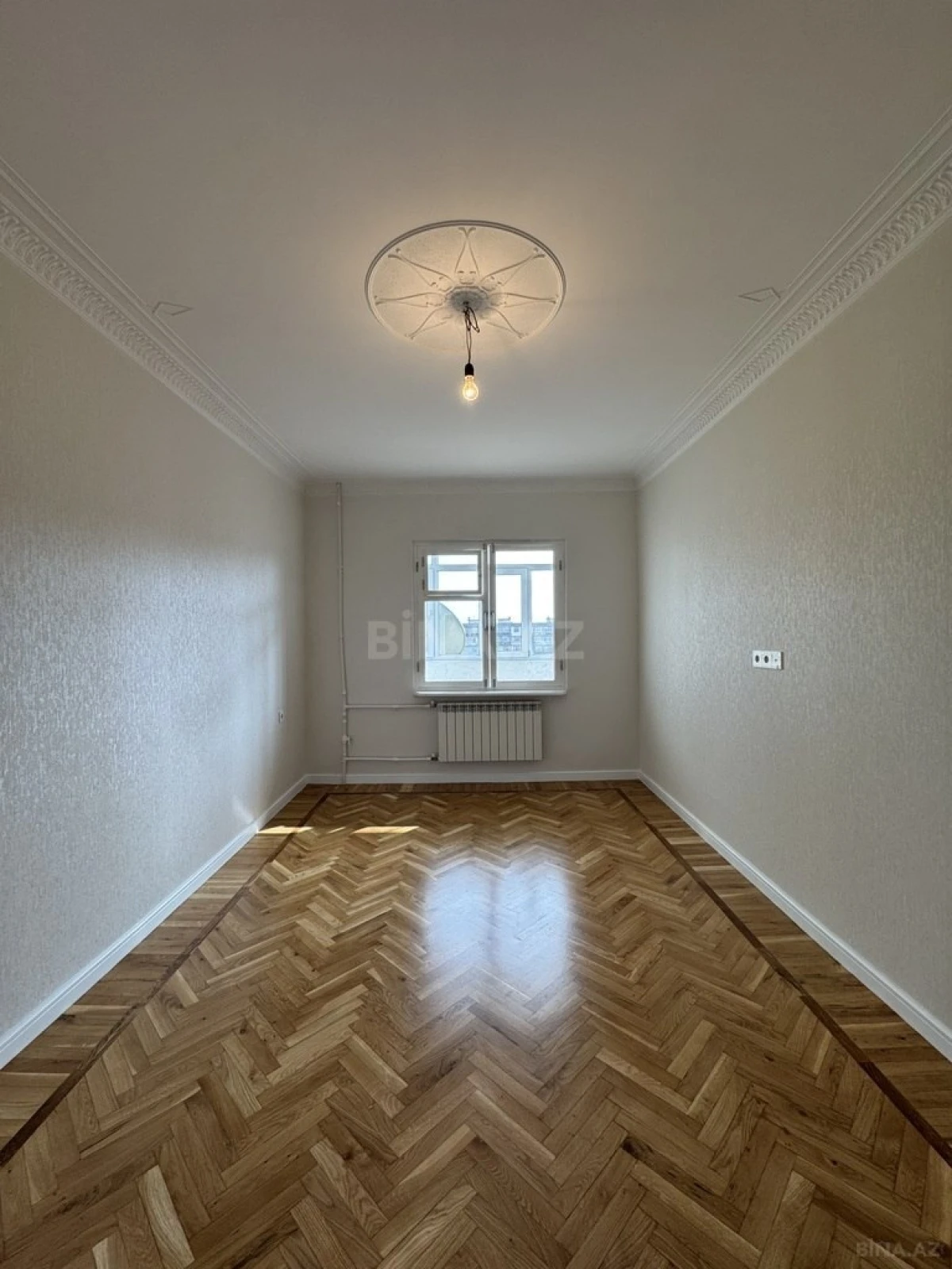 Satılır 4 otaqlı mənzil 110 m²