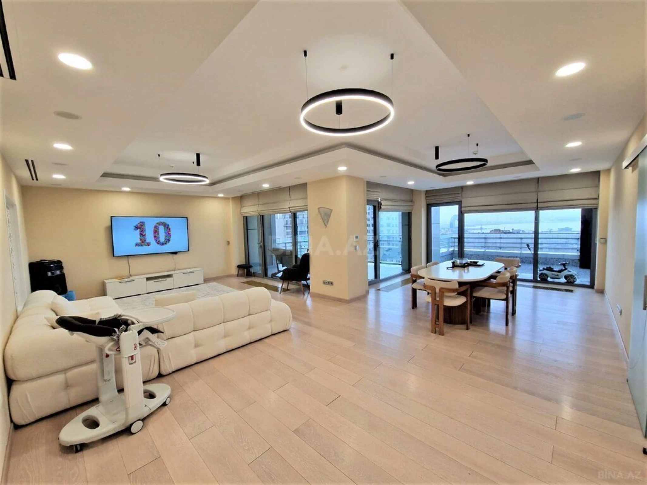 Kirayə verilir 4 otaqlı mənzil 340 m²