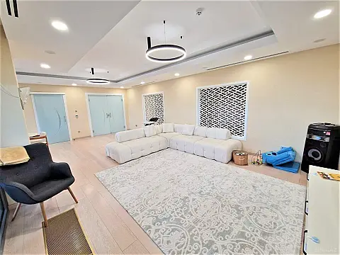 Kirayə verilir 4 otaqlı mənzil 340 m²