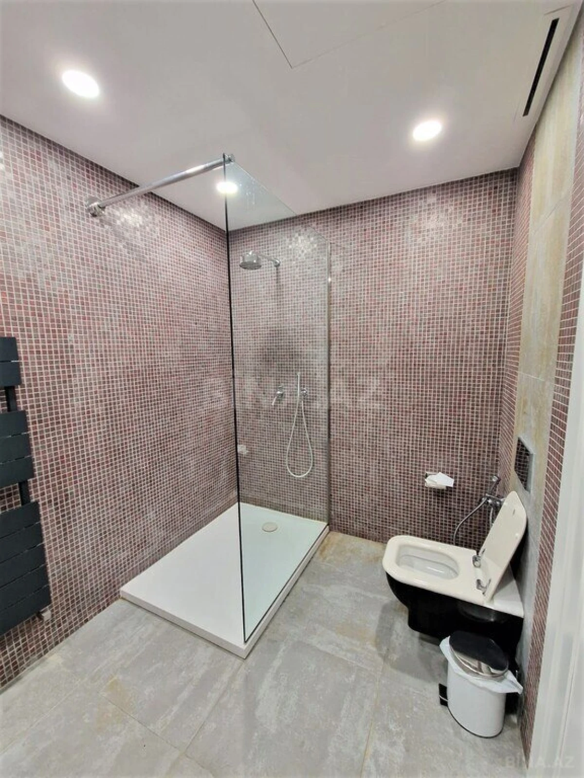 Kirayə verilir 4 otaqlı mənzil 340 m²