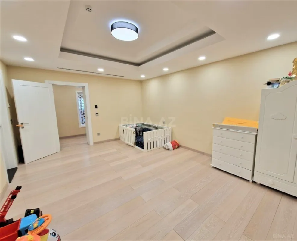 Kirayə verilir 4 otaqlı mənzil 340 m²