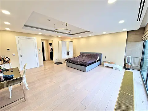 Kirayə verilir 4 otaqlı mənzil 340 m²