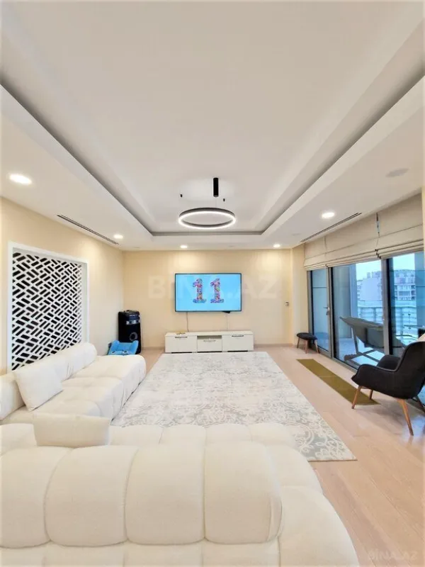 Kirayə verilir 4 otaqlı mənzil 340 m²