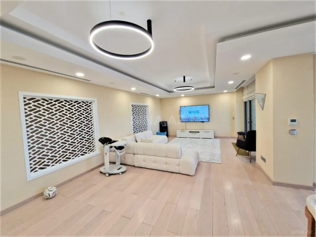 Kirayə verilir 4 otaqlı mənzil 340 m²