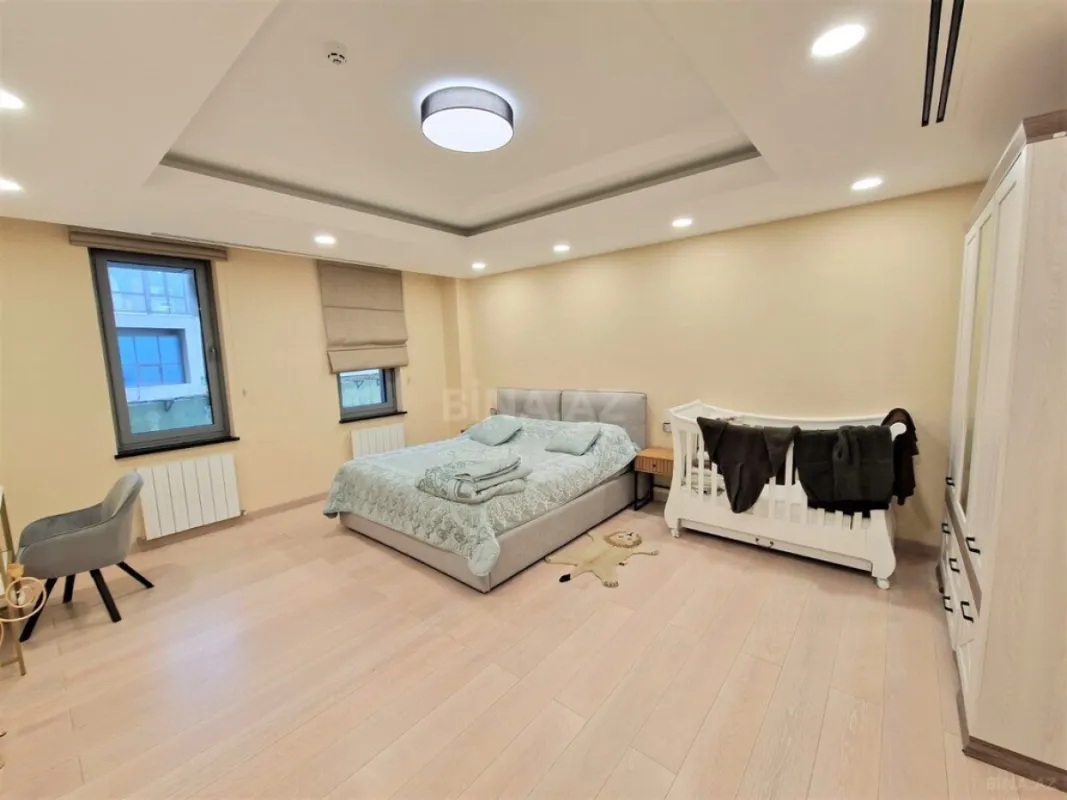 Kirayə verilir 4 otaqlı mənzil 340 m²