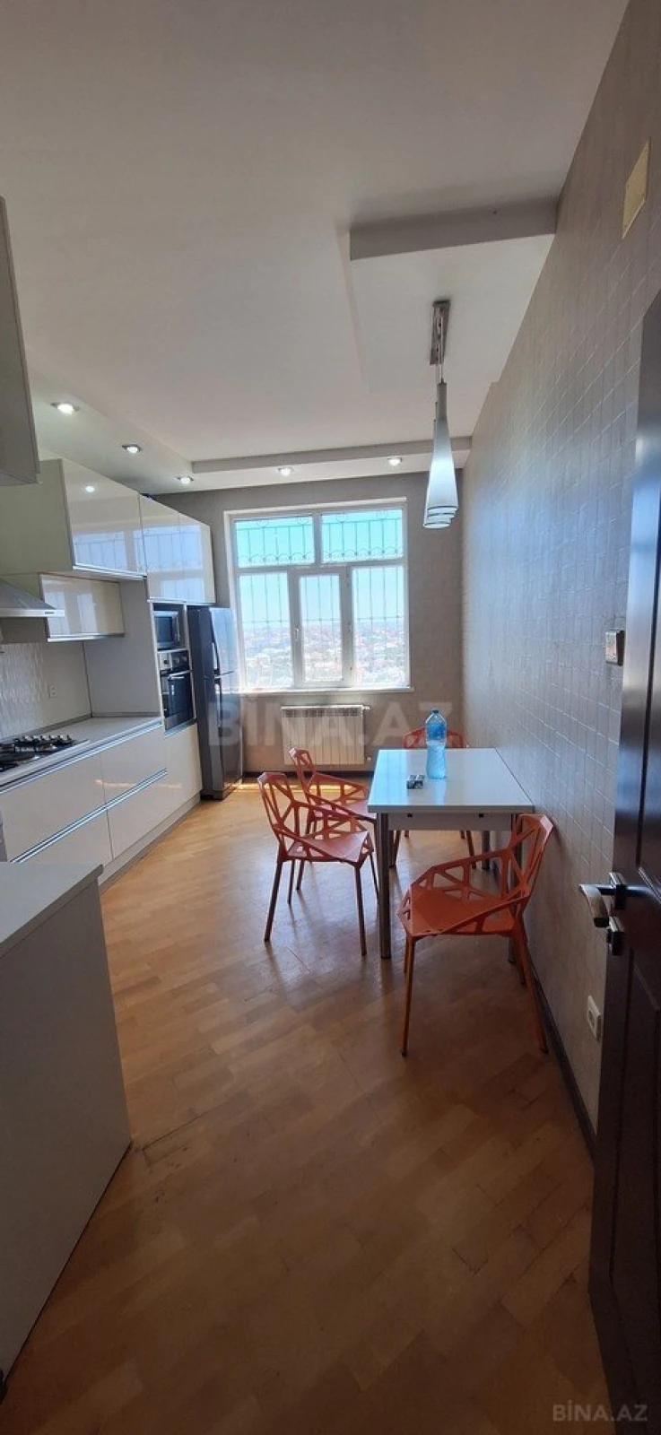 Satılır 2 otaqlı mənzil 95 m²
