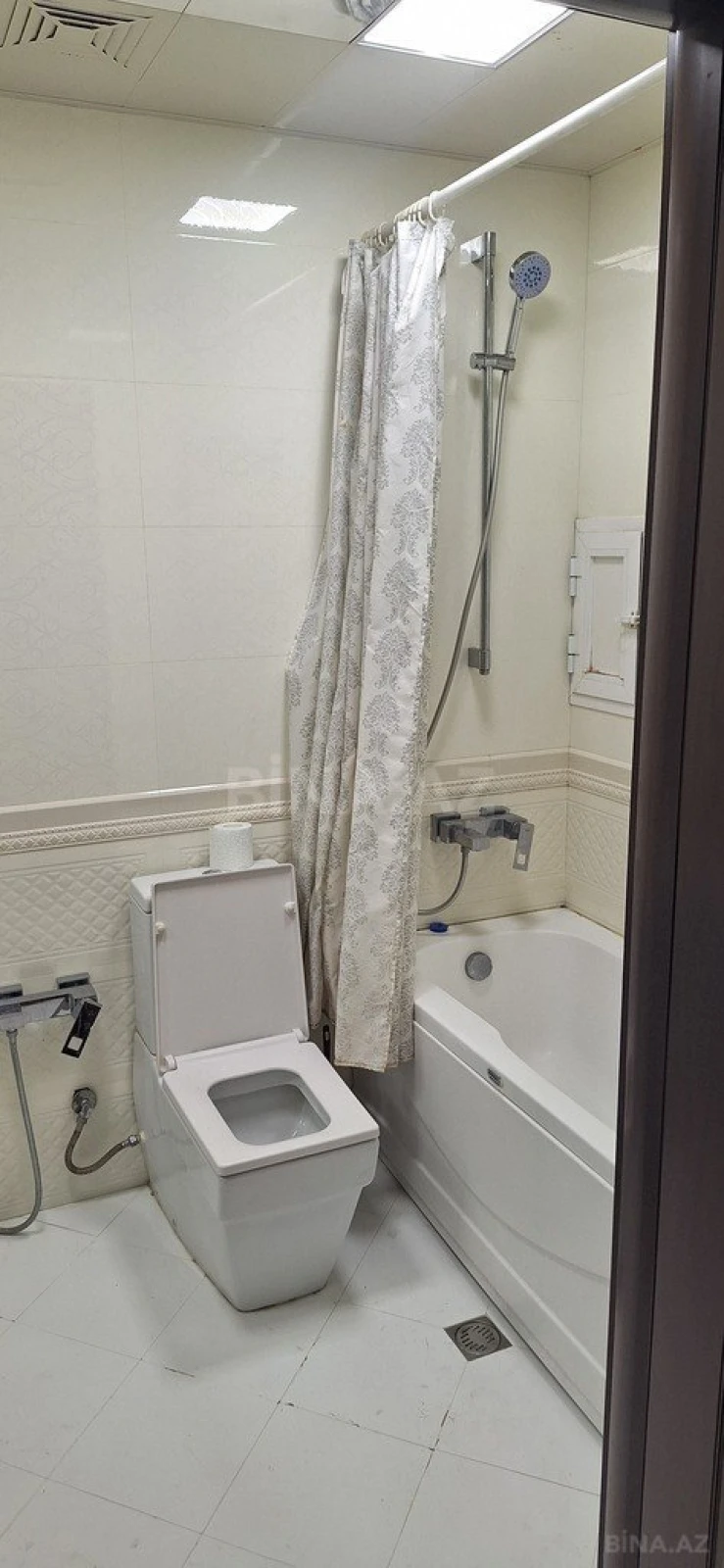 Satılır 2 otaqlı mənzil 95 m²