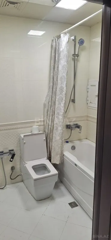 Satılır 2 otaqlı mənzil 95 m²