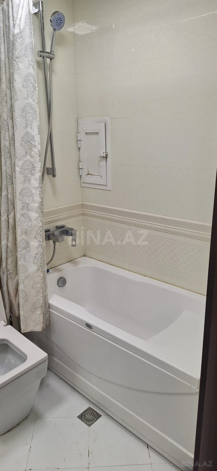Satılır 2 otaqlı mənzil 95 m²