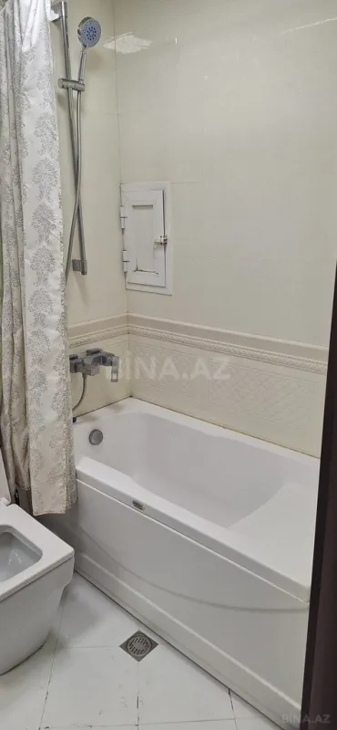 Satılır 2 otaqlı mənzil 95 m²
