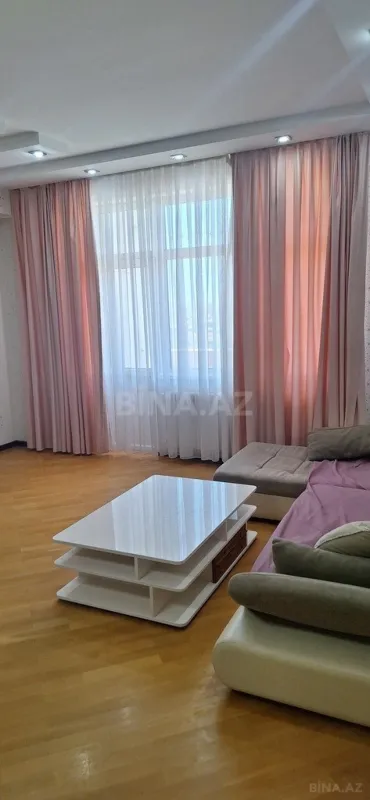 Satılır 2 otaqlı mənzil 95 m²