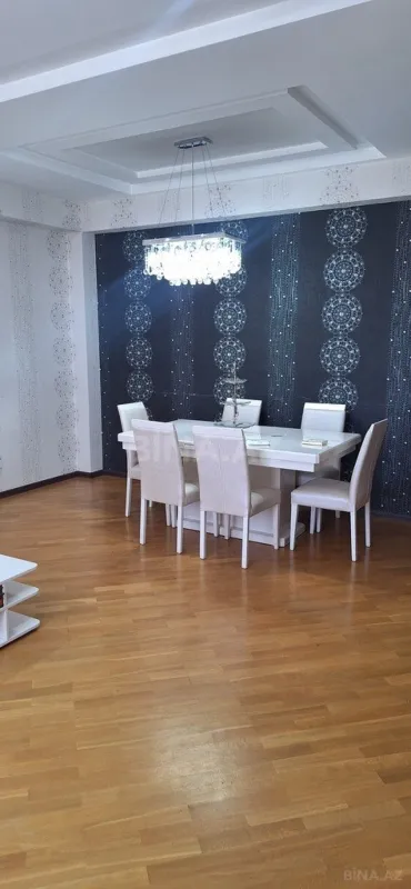 Satılır 2 otaqlı mənzil 95 m²