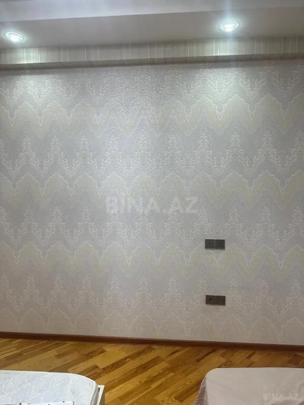 Satılır 2 otaqlı mənzil 103 m²