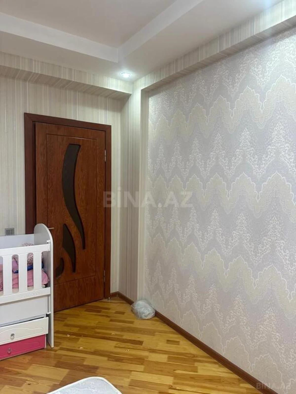Satılır 2 otaqlı mənzil 103 m²