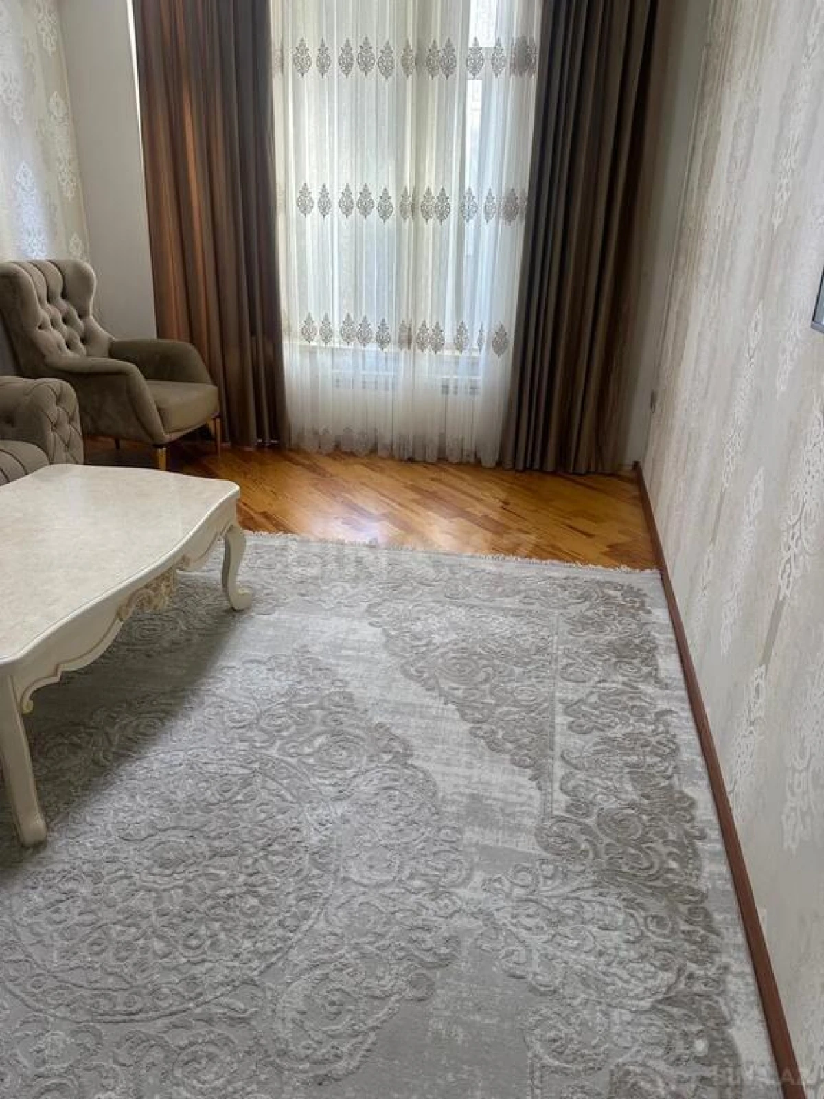 Satılır 2 otaqlı mənzil 103 m²