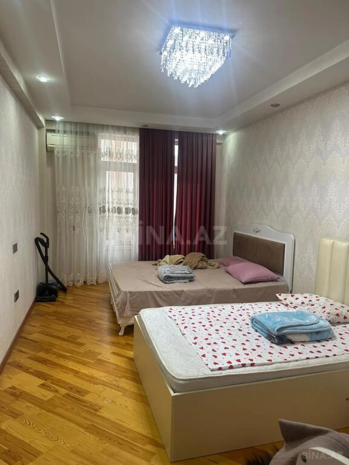 Satılır 2 otaqlı mənzil 103 m²