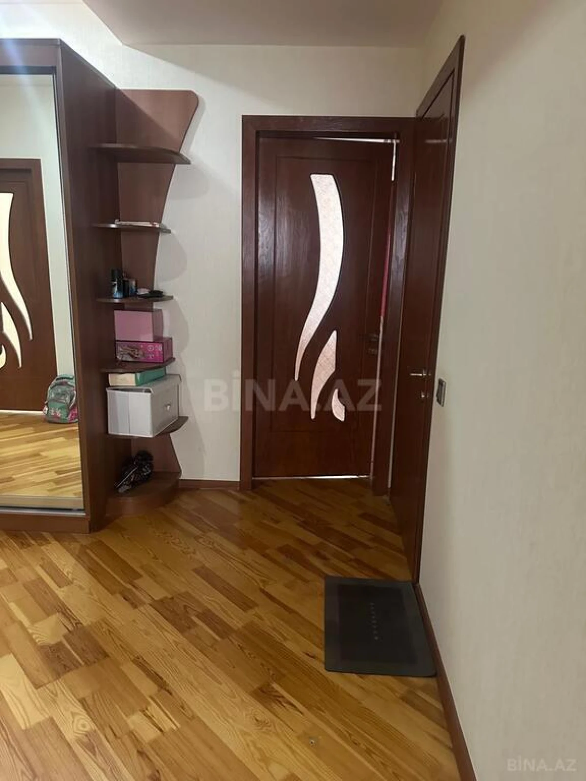 Satılır 2 otaqlı mənzil 103 m²